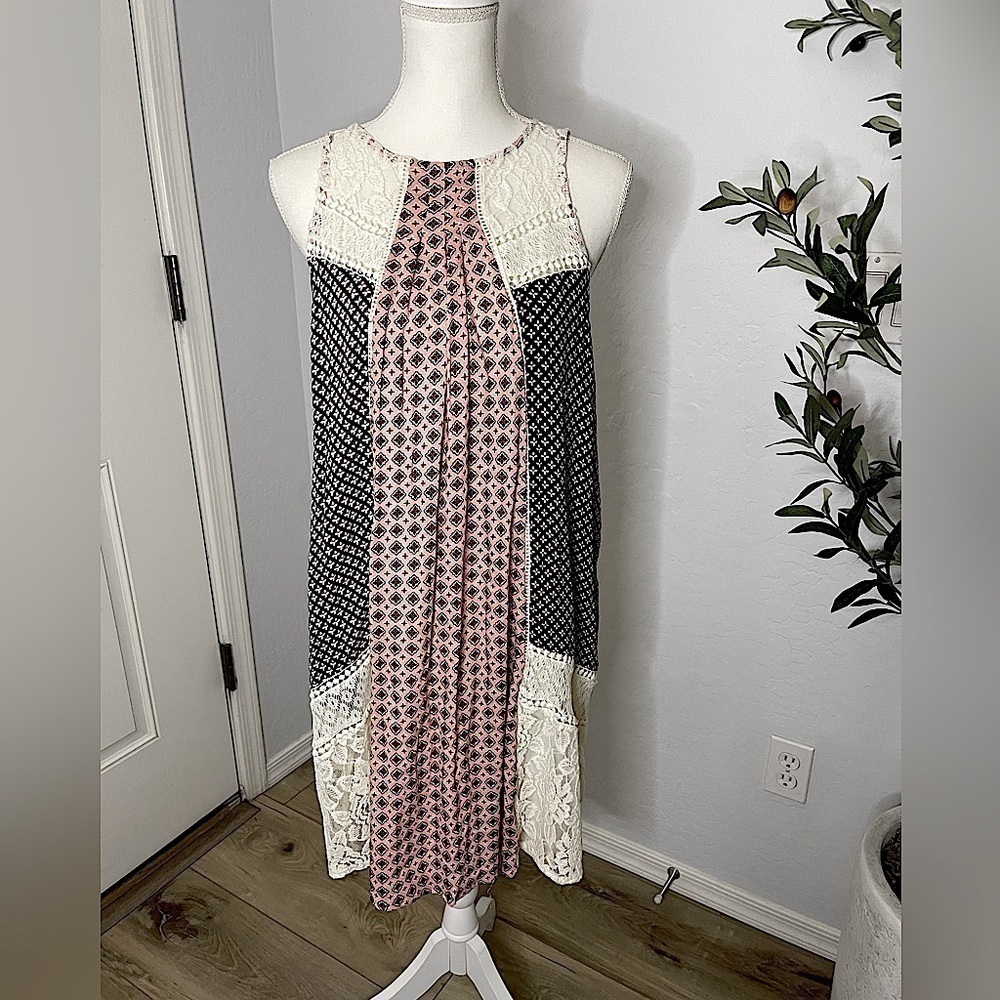Lace & Patterned Shift Dress